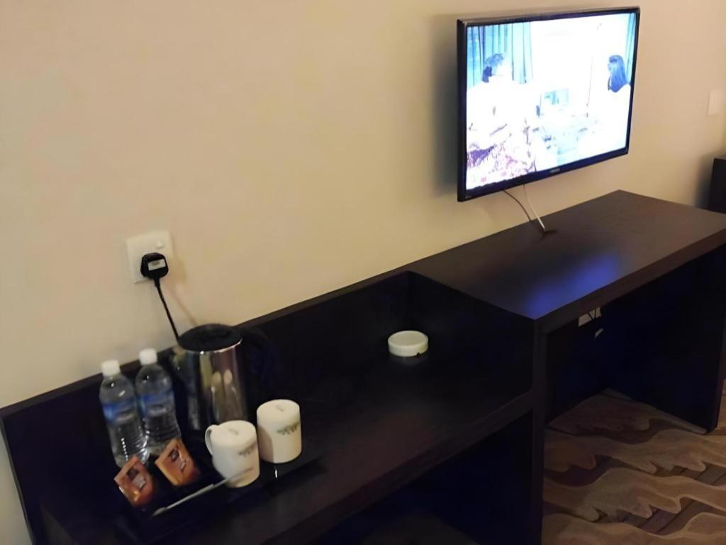 埃米嫩特酒店 亞庇 外观 照片